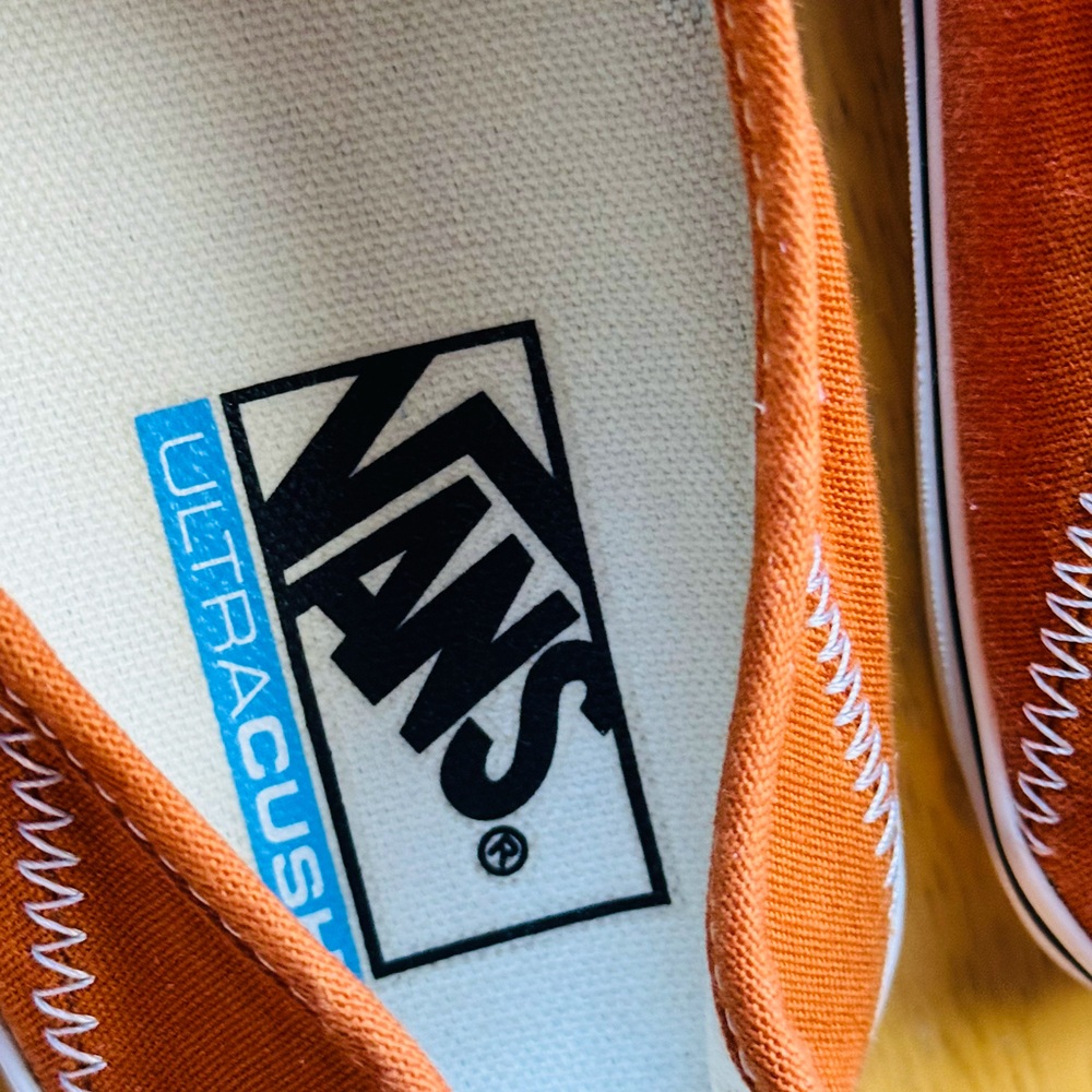 NWOB - VANS Ultracush Slip-On Pro Shoes Koi (Men’s US 6 /Women’s US 7.5 ) 500714 - Picture 6 of 7